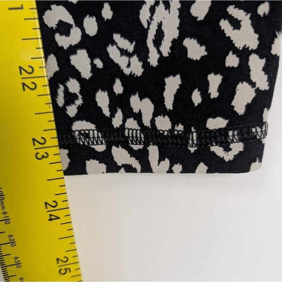 Athleta Salutation Stash Pocket II 7/8 Tight Women's XS Black Leopard Print - Picture 8 of 10